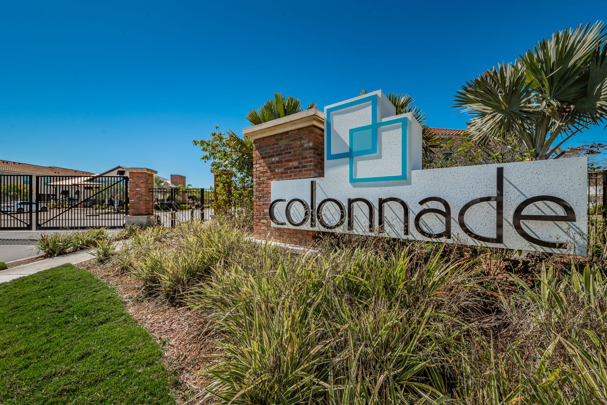 1-Colonnade