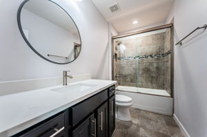 Bathroom 2a-2
