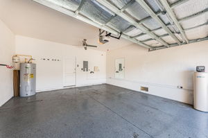 Garage 2
