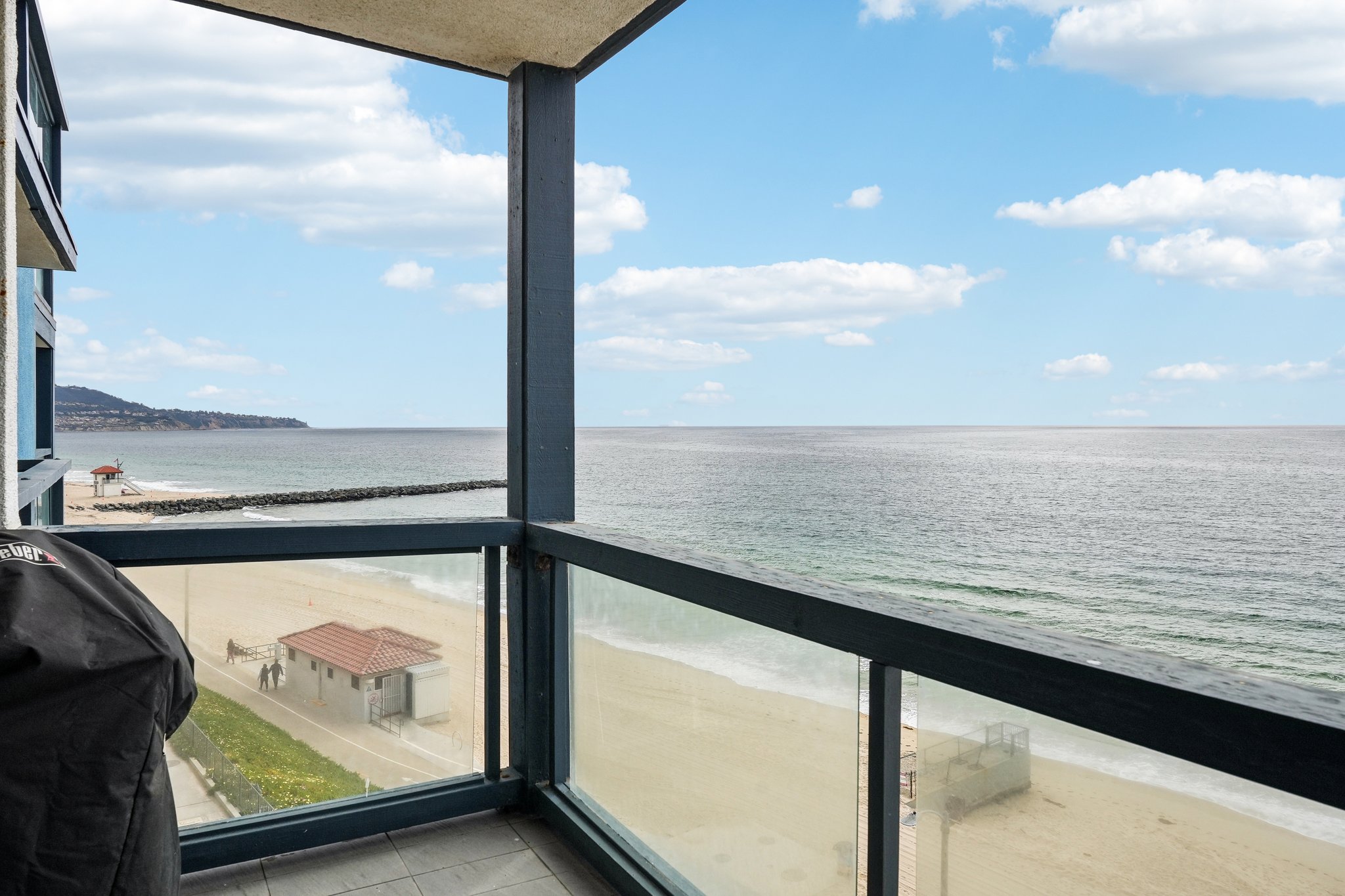 Esplanade 205-2404-027.jpg