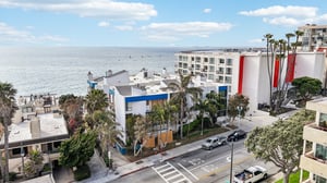 Esplanade 205-2404-029.jpg