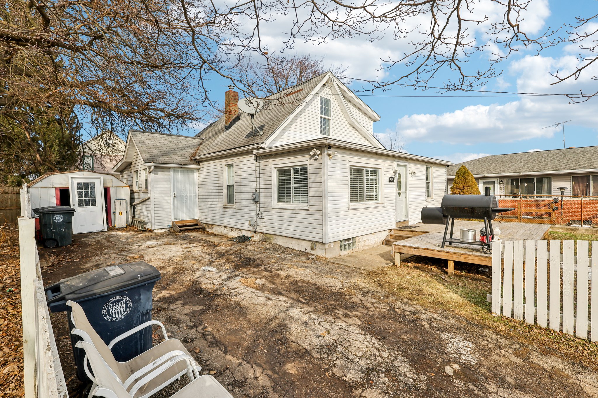 Flora Ave-S1802-011.jpg