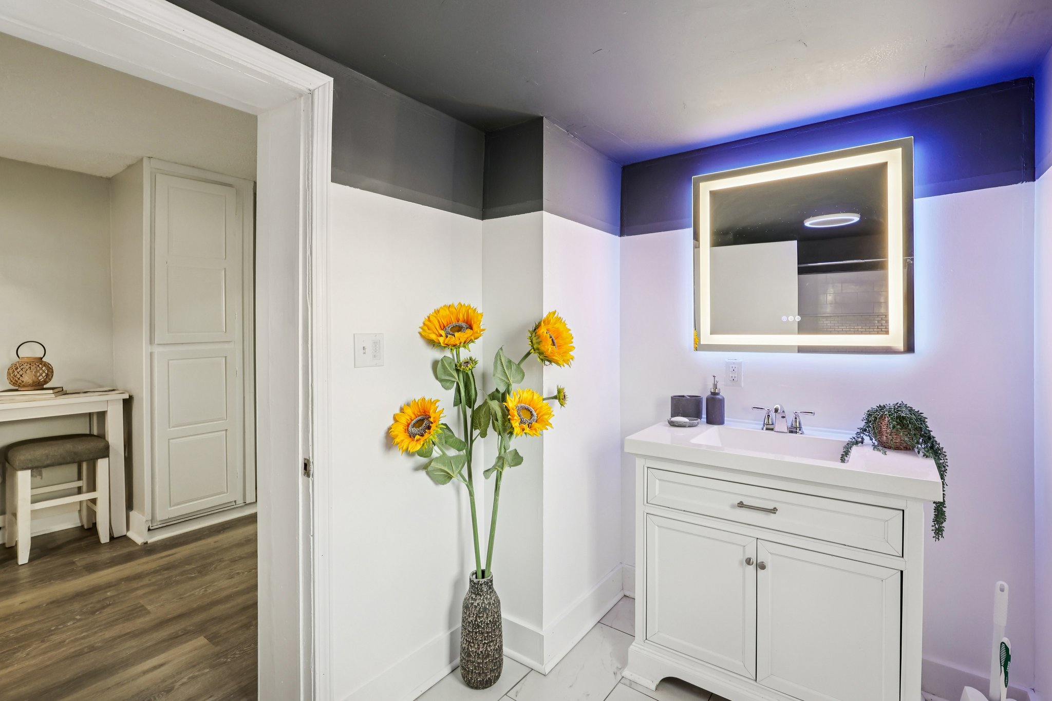 Flora Ave-S1802-029.jpg