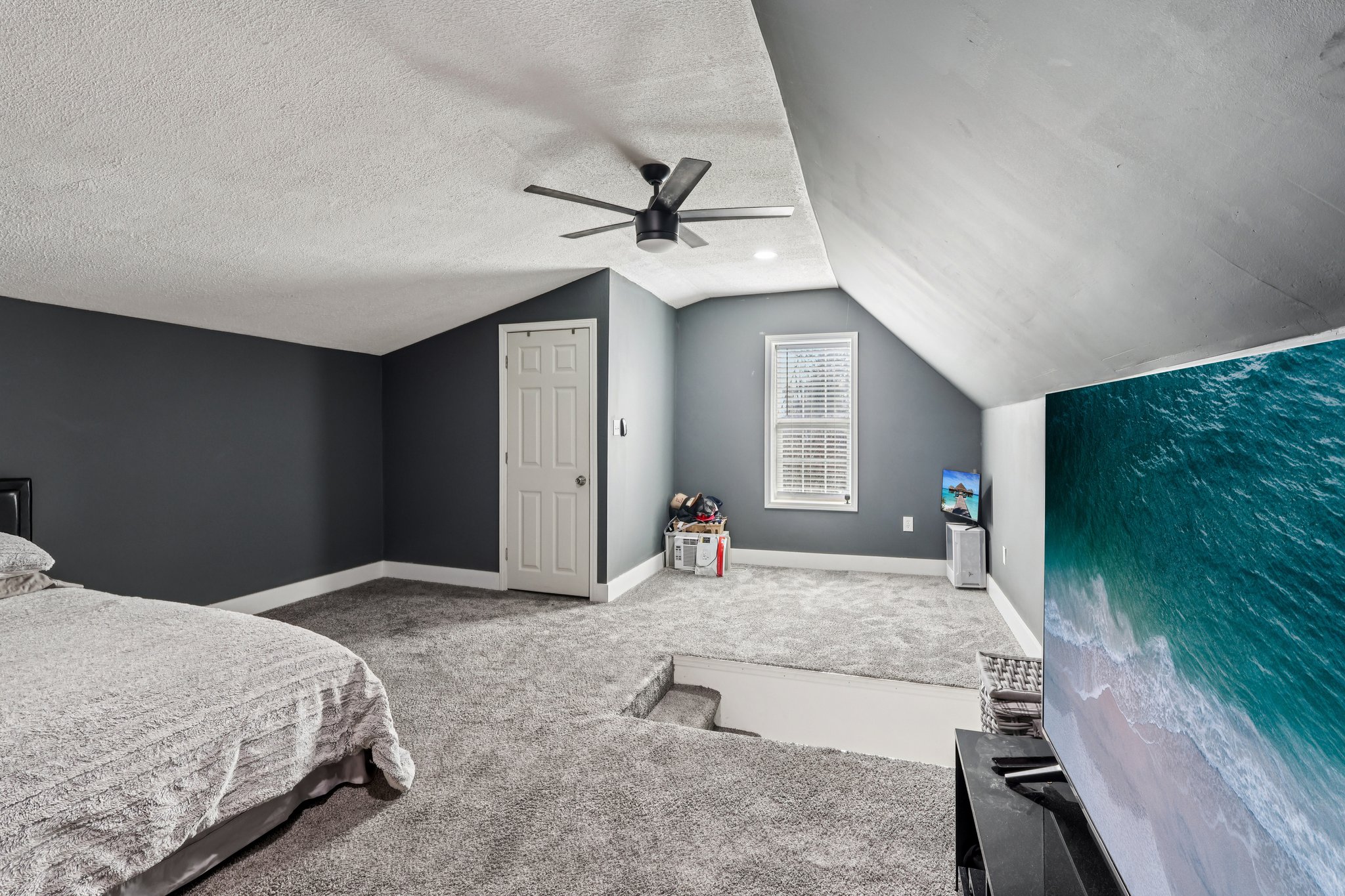 Flora Ave-S1802-036.jpg