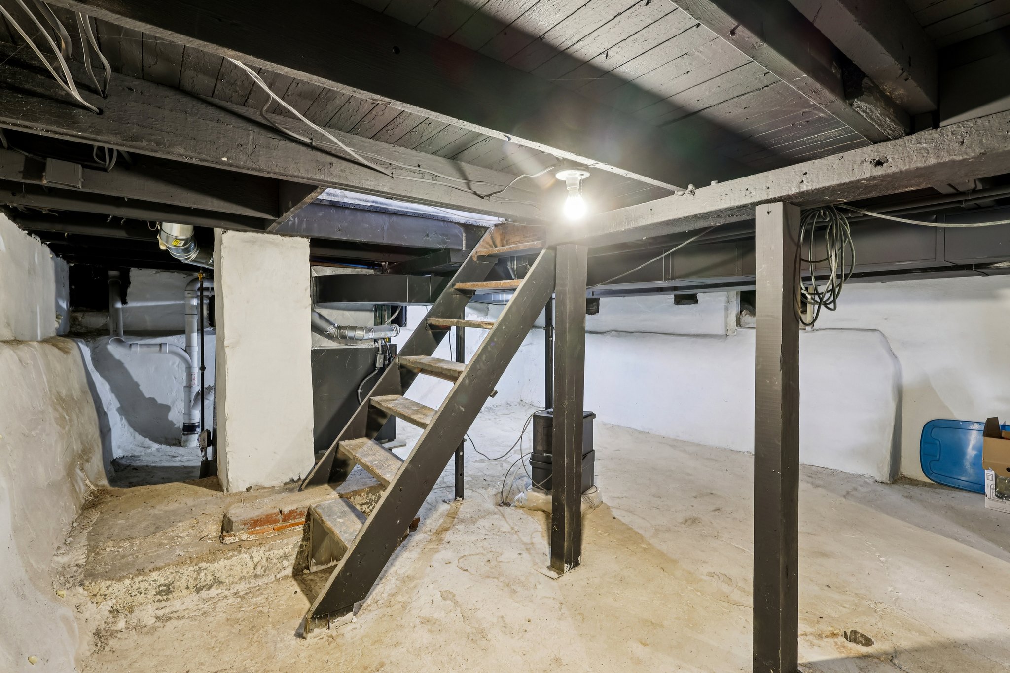 Flora Ave-S1802-041.jpg