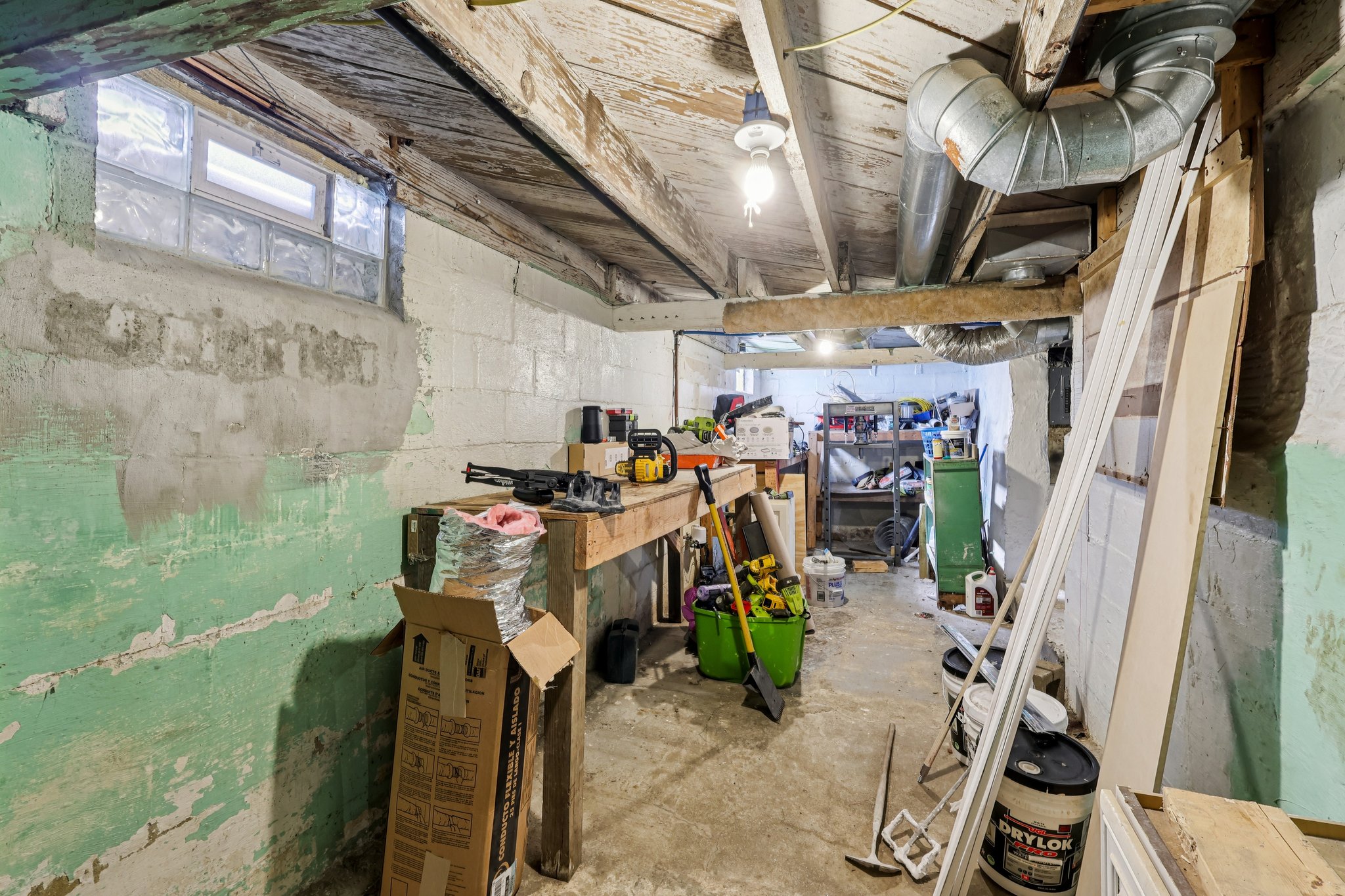 Flora Ave-S1802-048.jpg