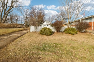 Flora Ave-S1802-003.jpg