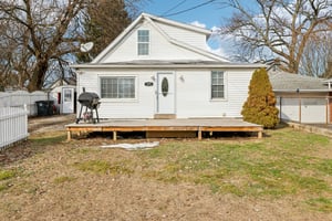 Flora Ave-S1802-007.jpg