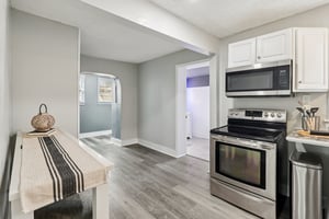 Flora Ave-S1802-017.jpg