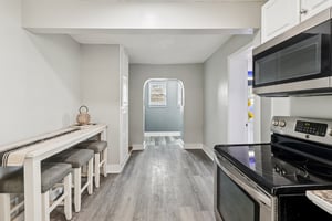 Flora Ave-S1802-021.jpg