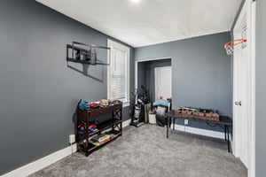 Flora Ave-S1802-027.jpg