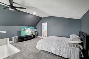 Flora Ave-S1802-034.jpg