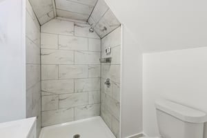 Flora Ave-S1802-040.jpg