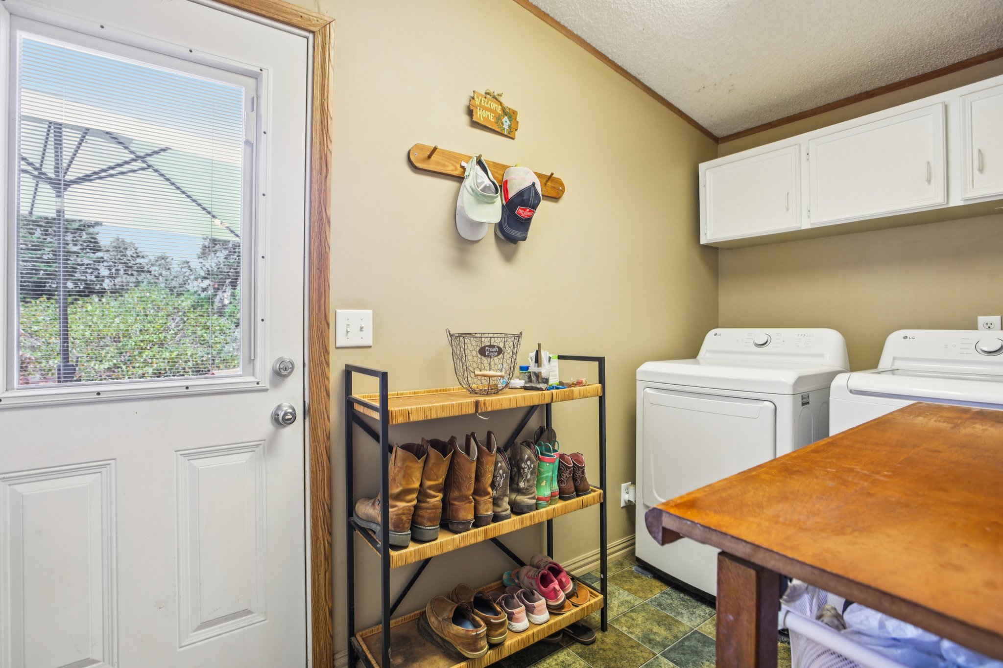 Hofferek Rd-S1808-033.jpg