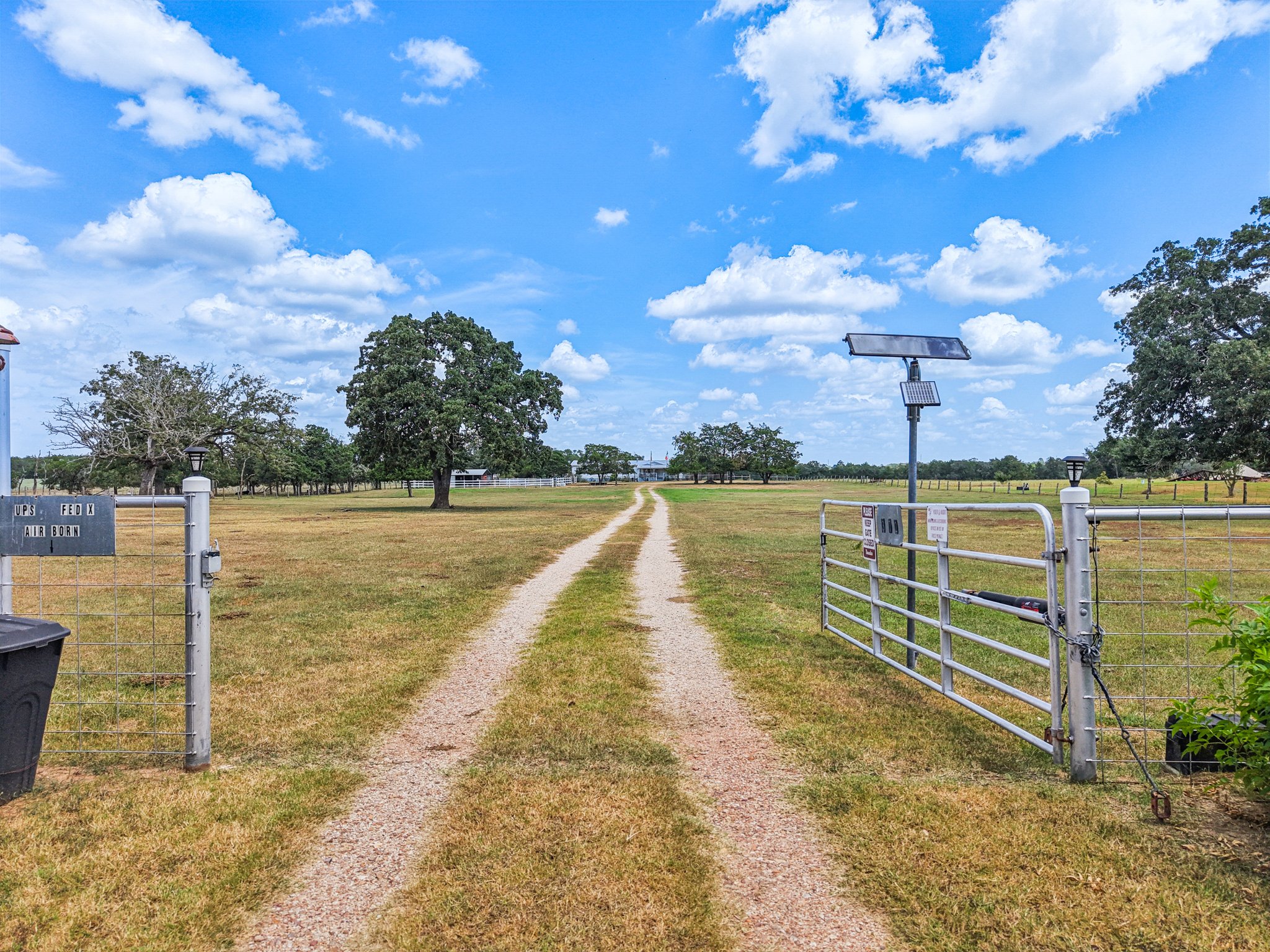 Hofferek Rd-S1808-056.jpg