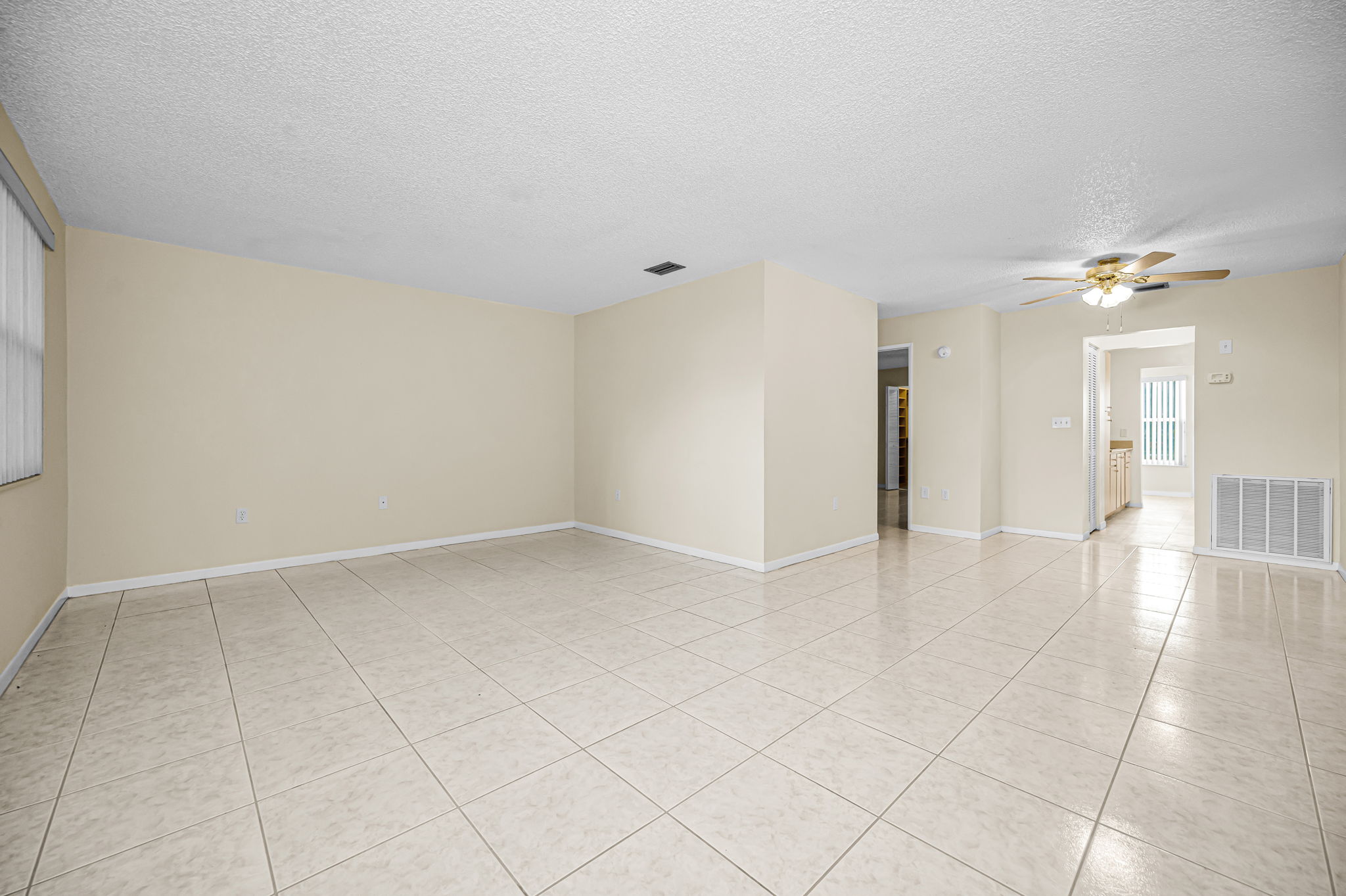 Living Room4