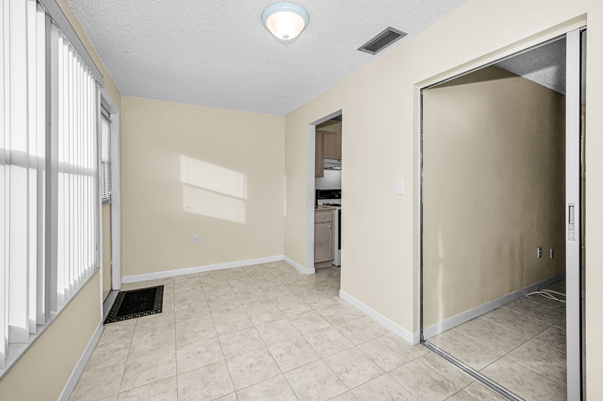 Sun Room3
