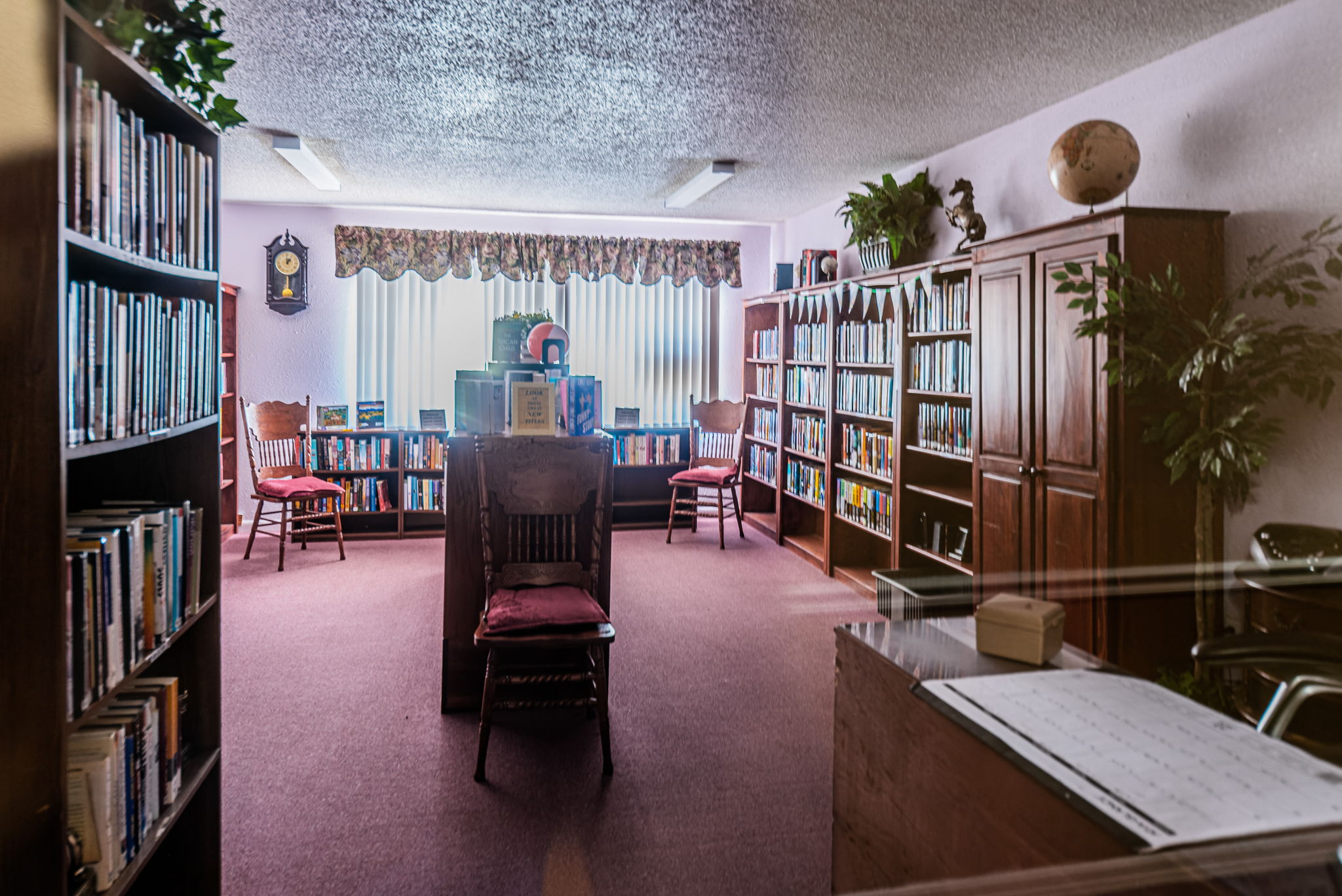 Magnolia Sun Center Library