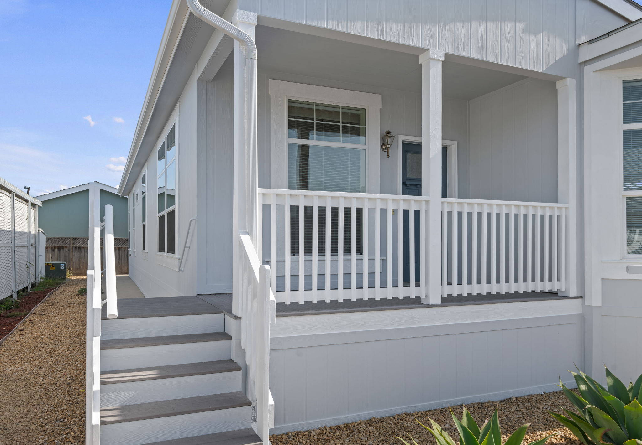 03-Front Porch