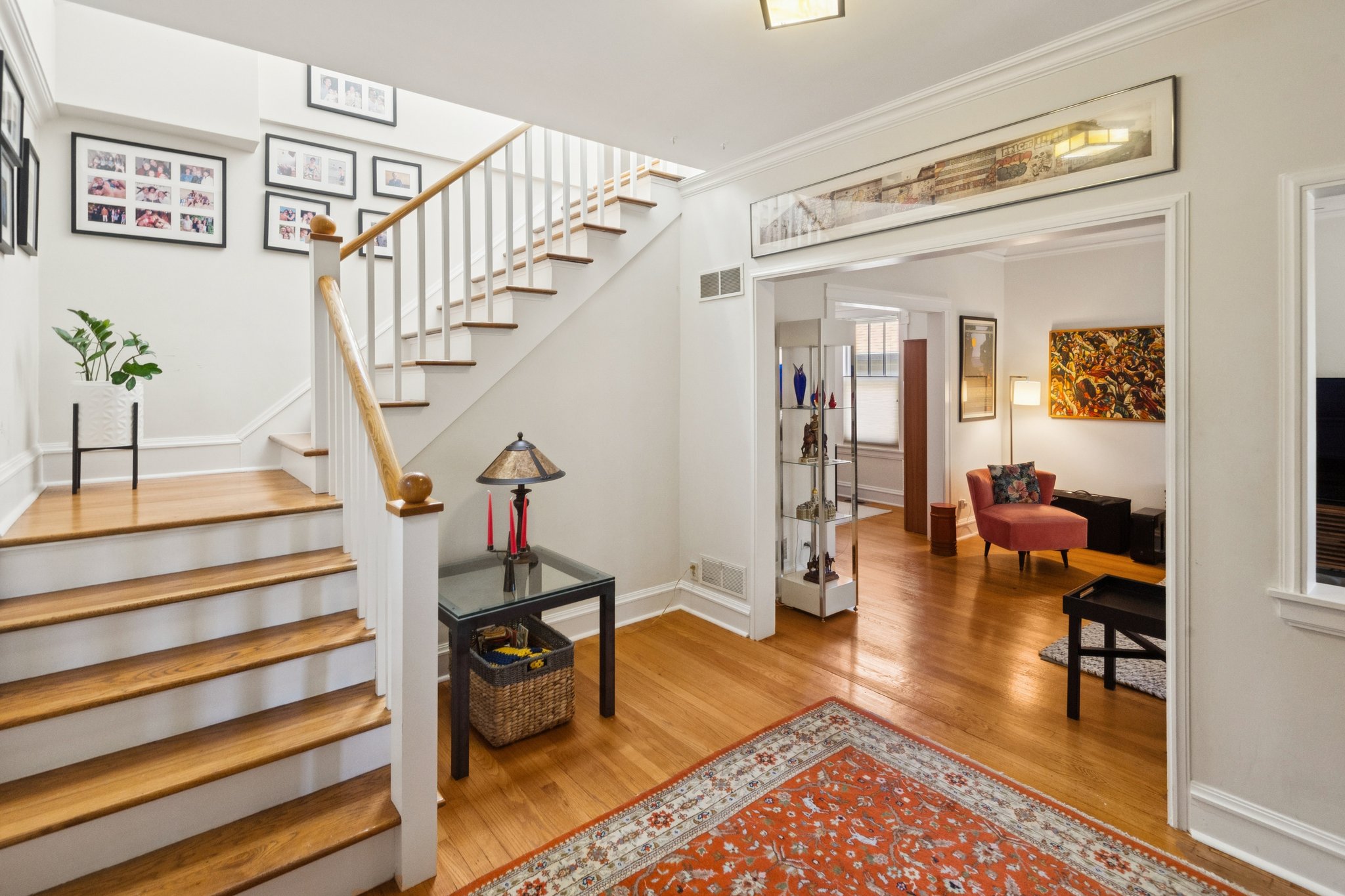 5752 N Sacramento Ave_004.jpg