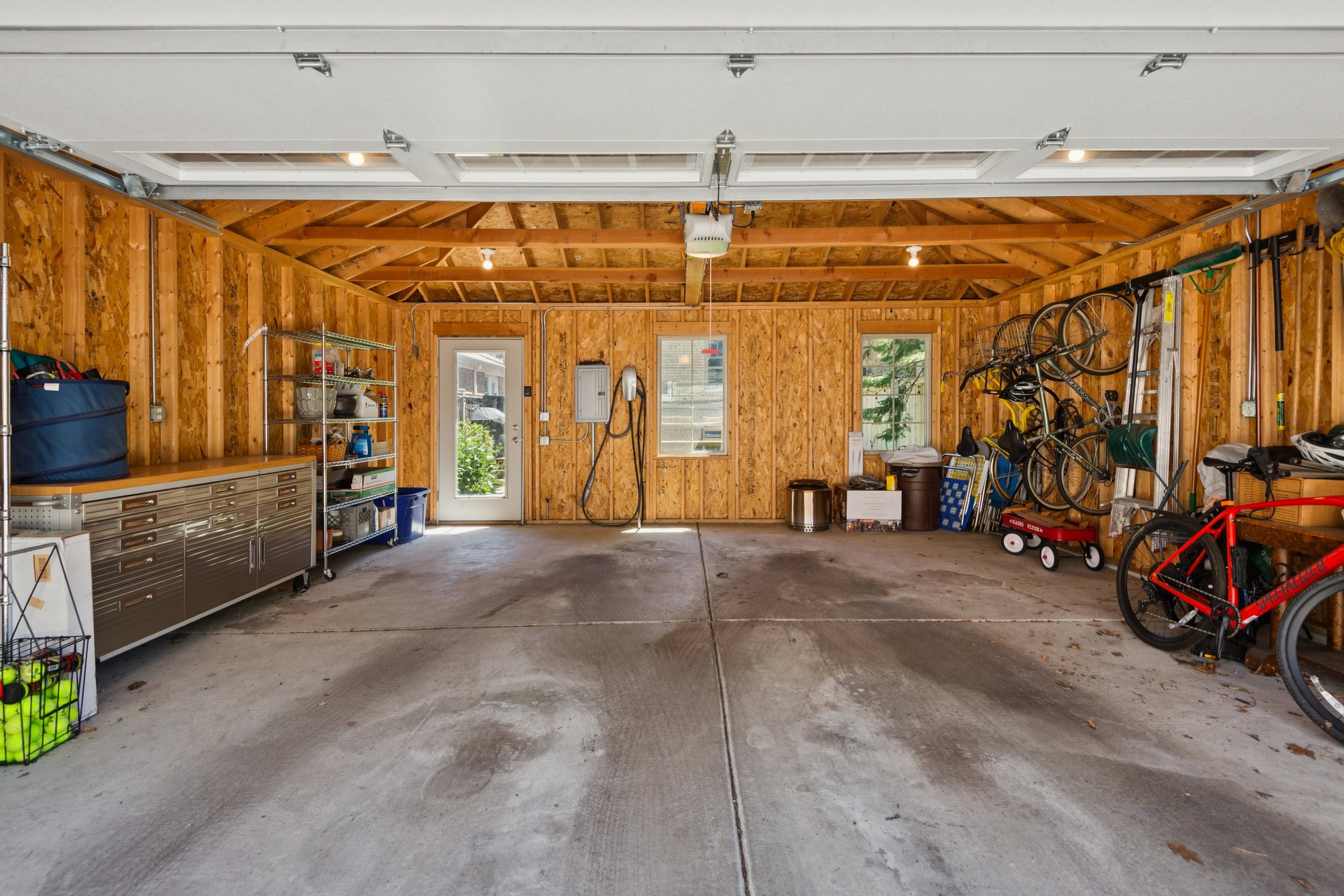 5752 N Sacramento Ave_025.jpg