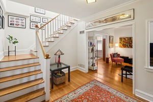 5752 N Sacramento Ave_004.jpg
