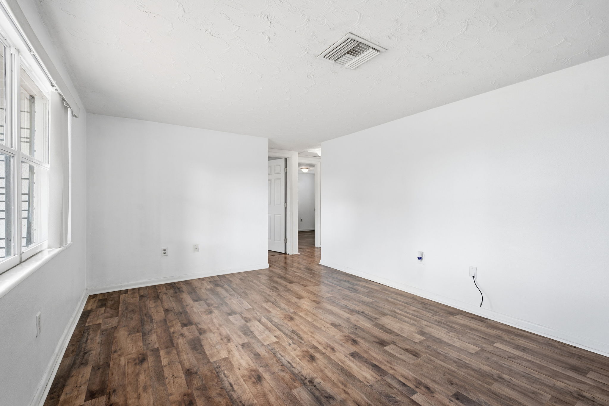 Interiors (1)
