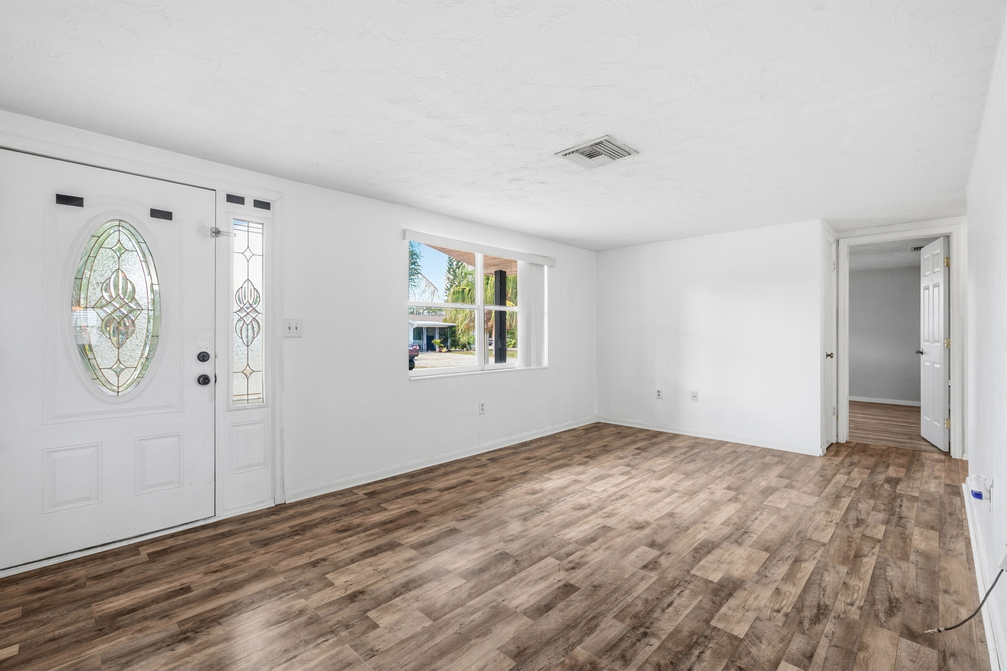 Interiors (2)