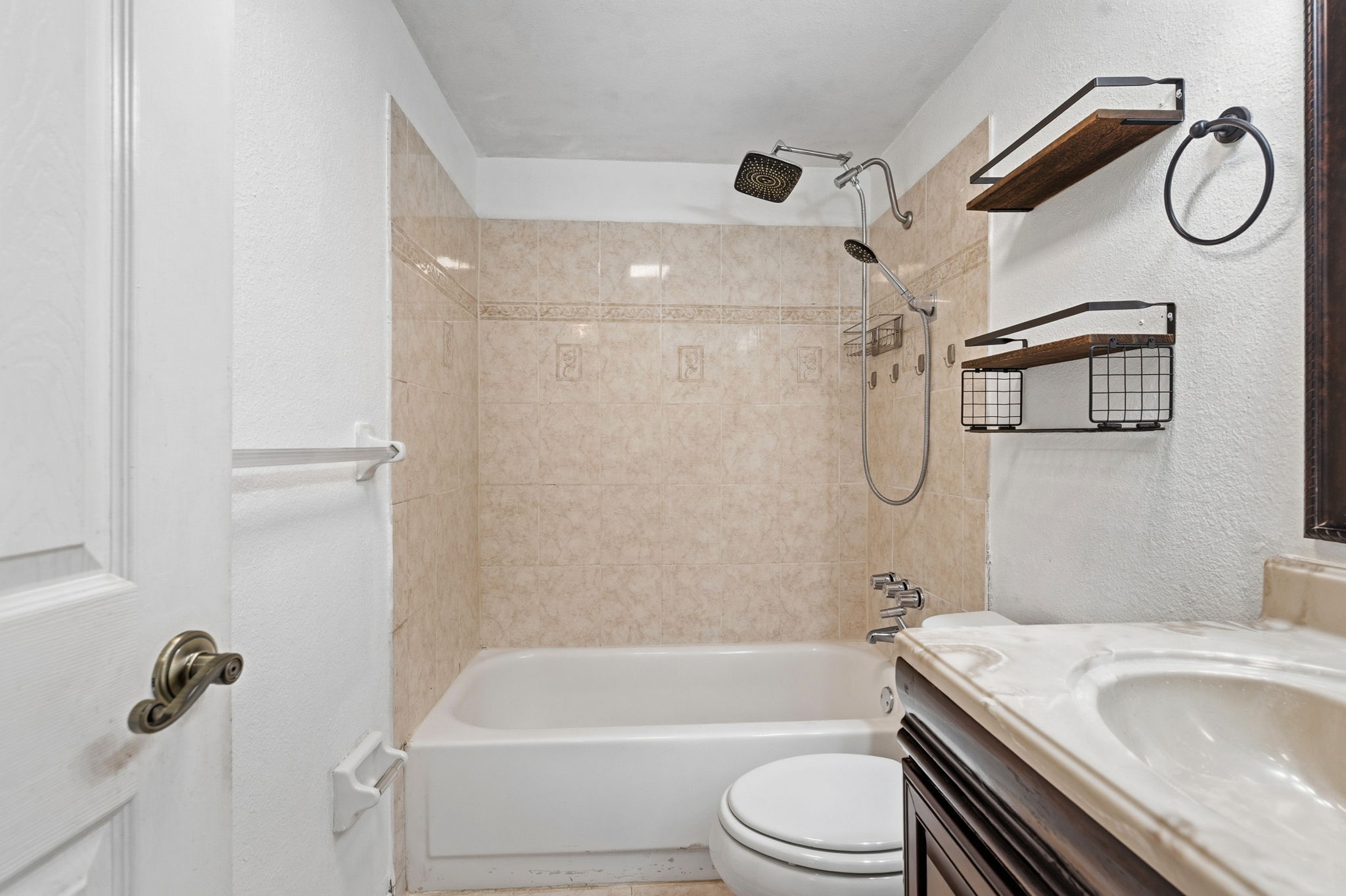 Interiors (17)