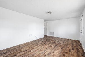Interiors (4)