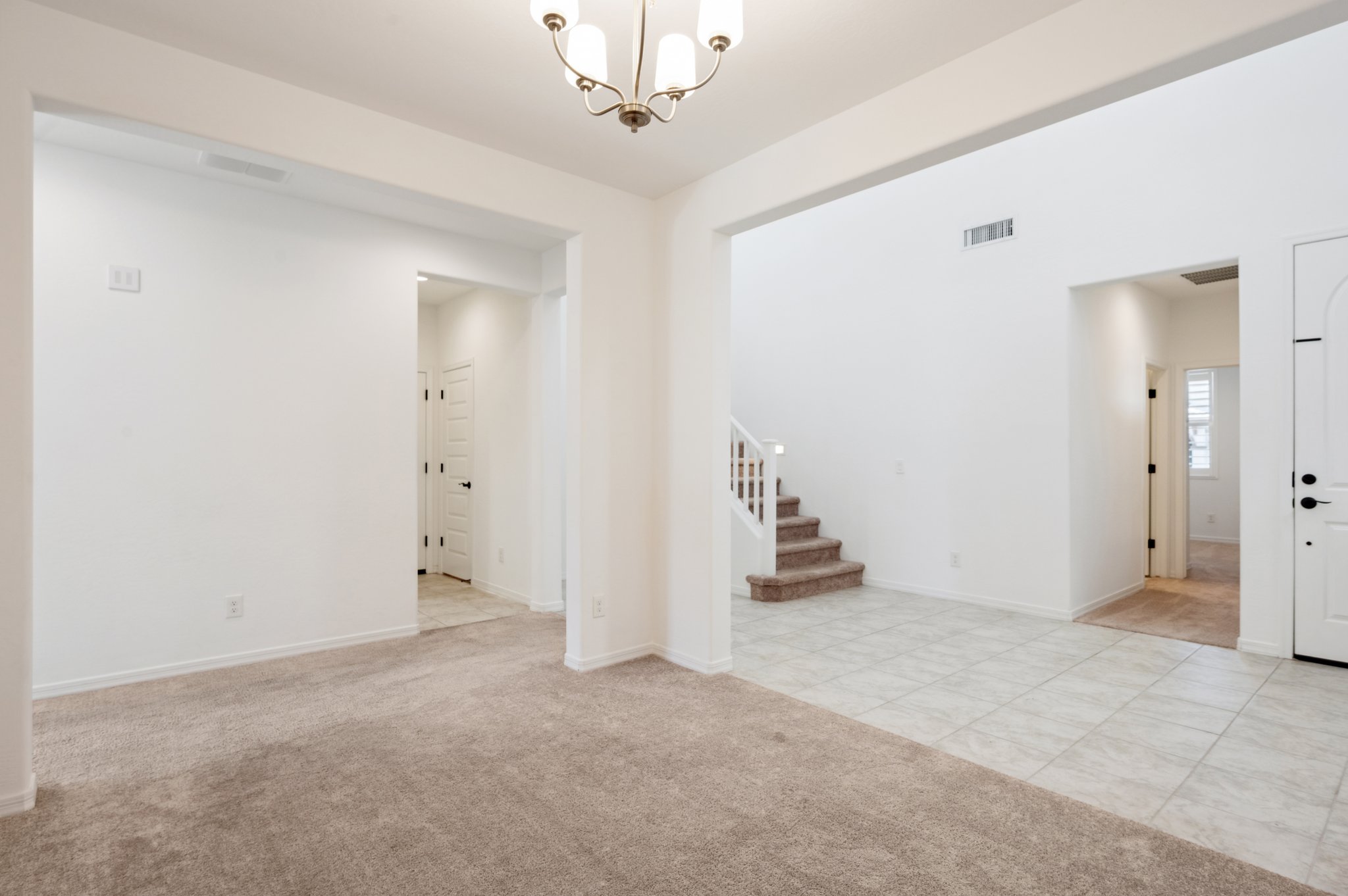 5753 S Romano - 008 (2).jpg