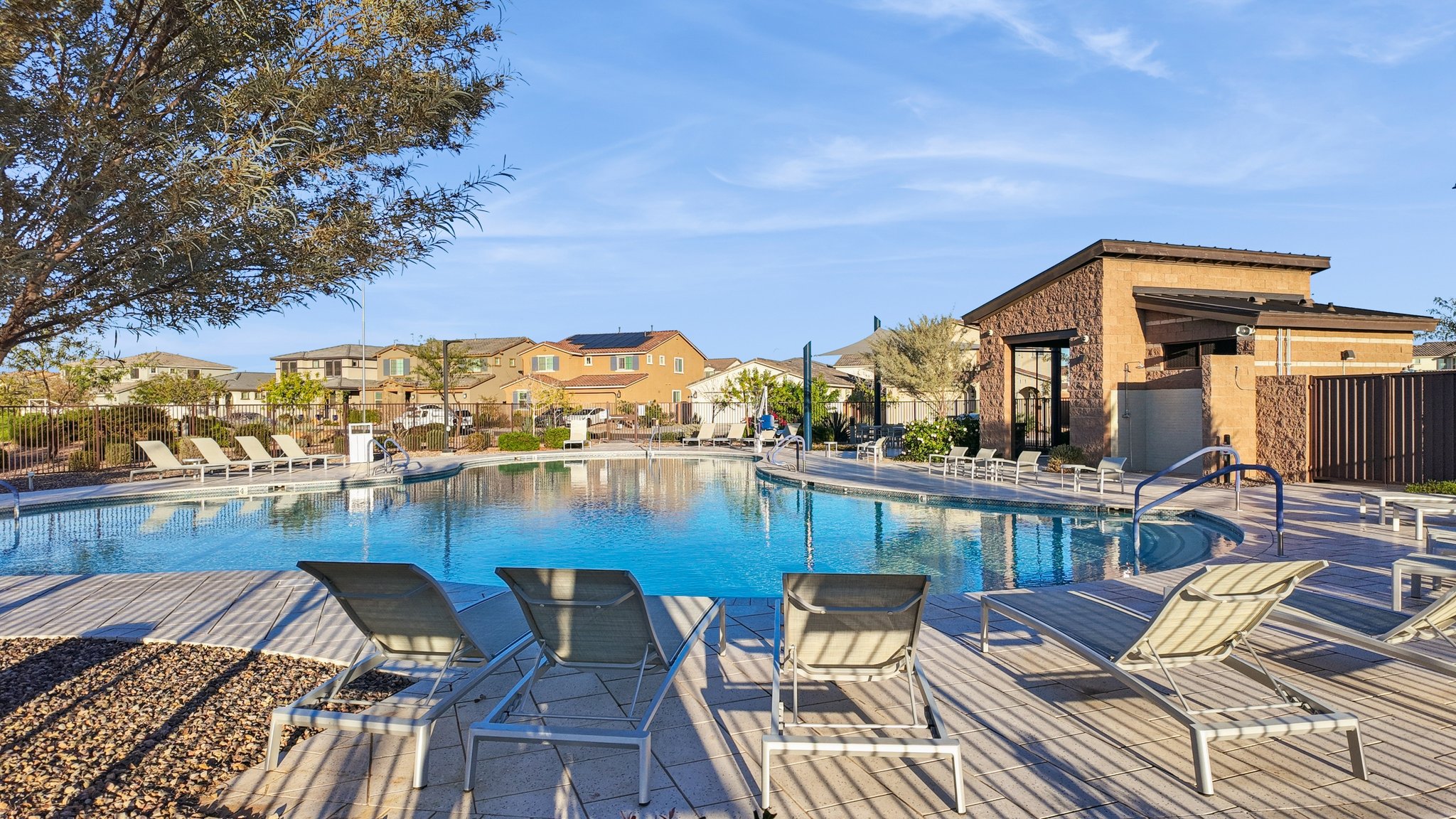 5753 S Romano - 004 (2).jpg