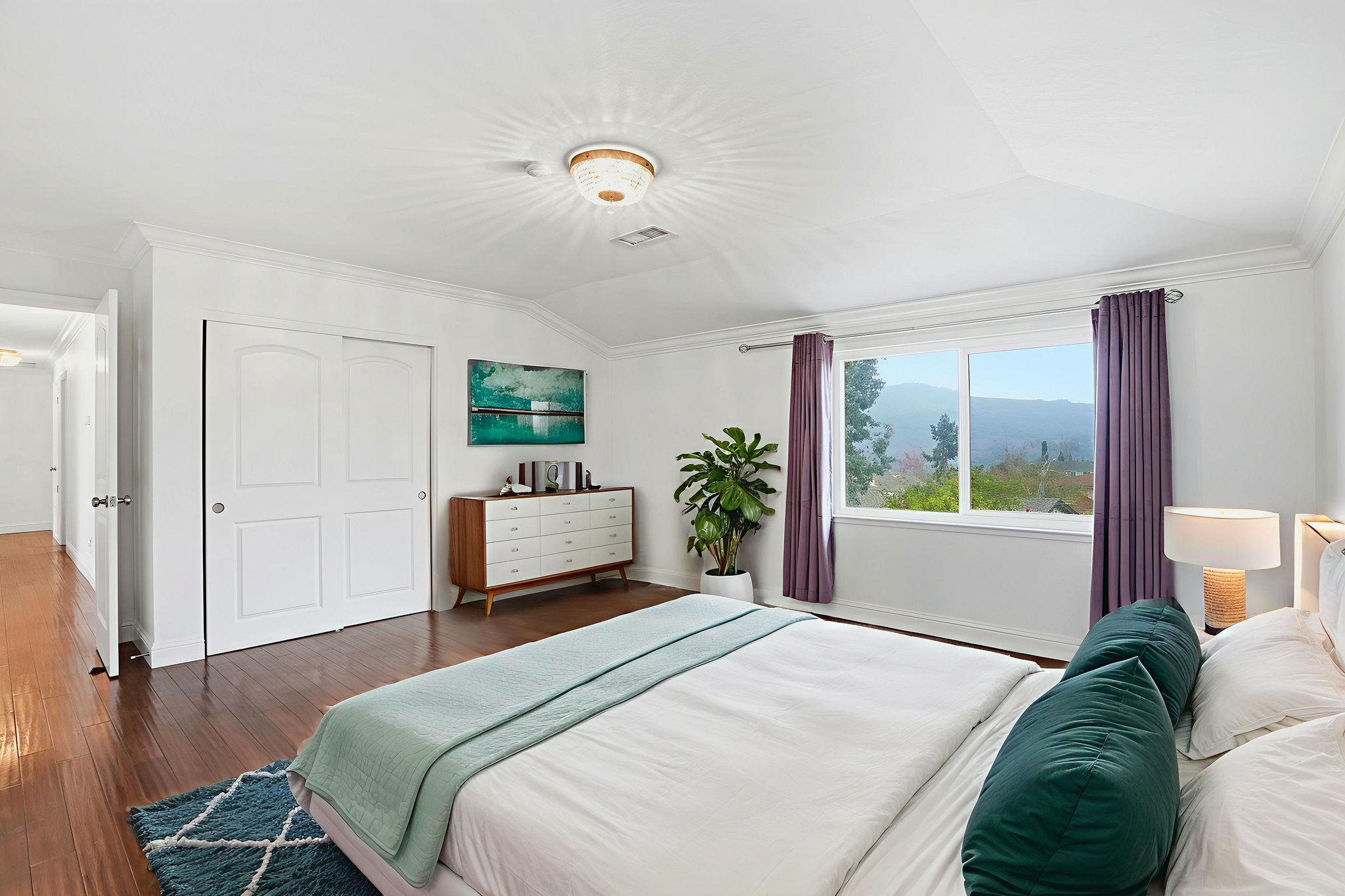 024_f8_5756 Amend virtually staged.jpeg