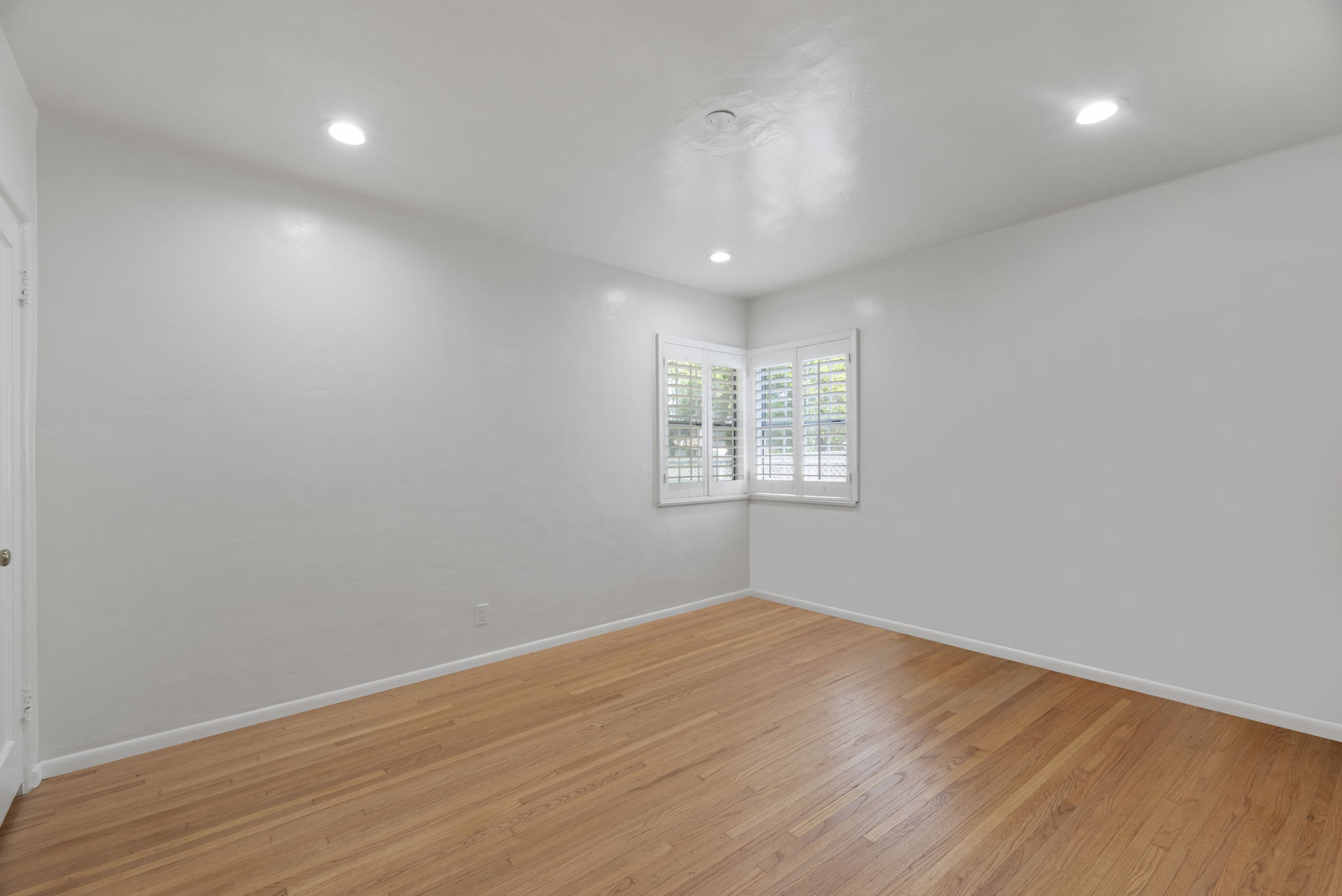 5759 Buffalo Ave, Van Nuys, CA 91401, USA Photo 16