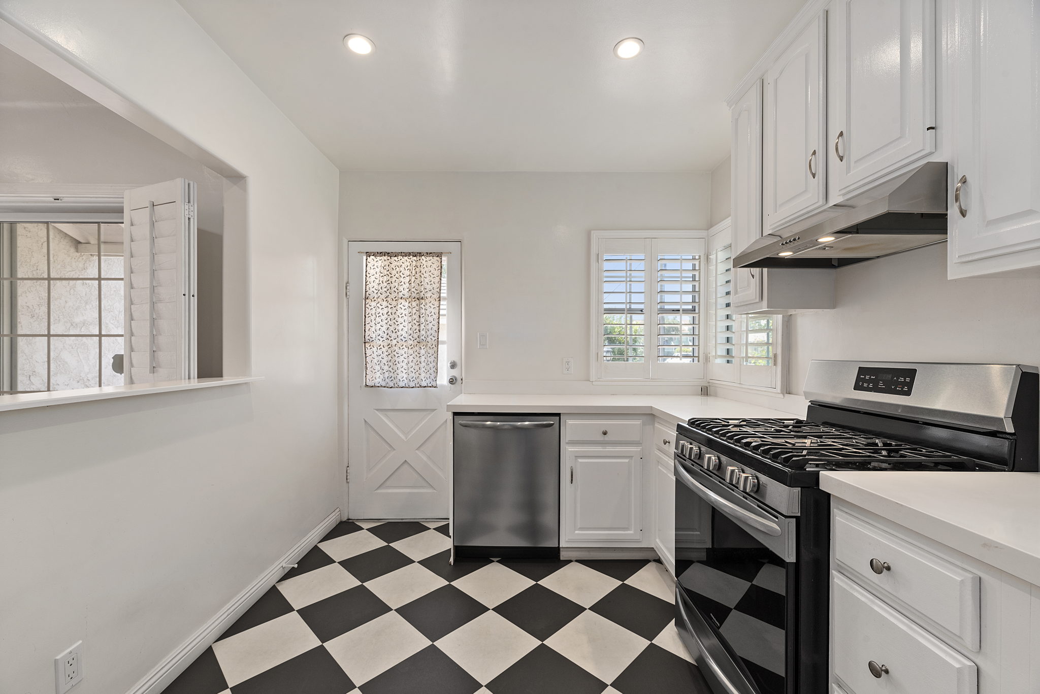 5759 Buffalo Ave, Van Nuys, CA 91401, USA Photo 13