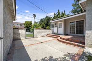5759 Buffalo Ave, Van Nuys, CA 91401, USA Photo 22