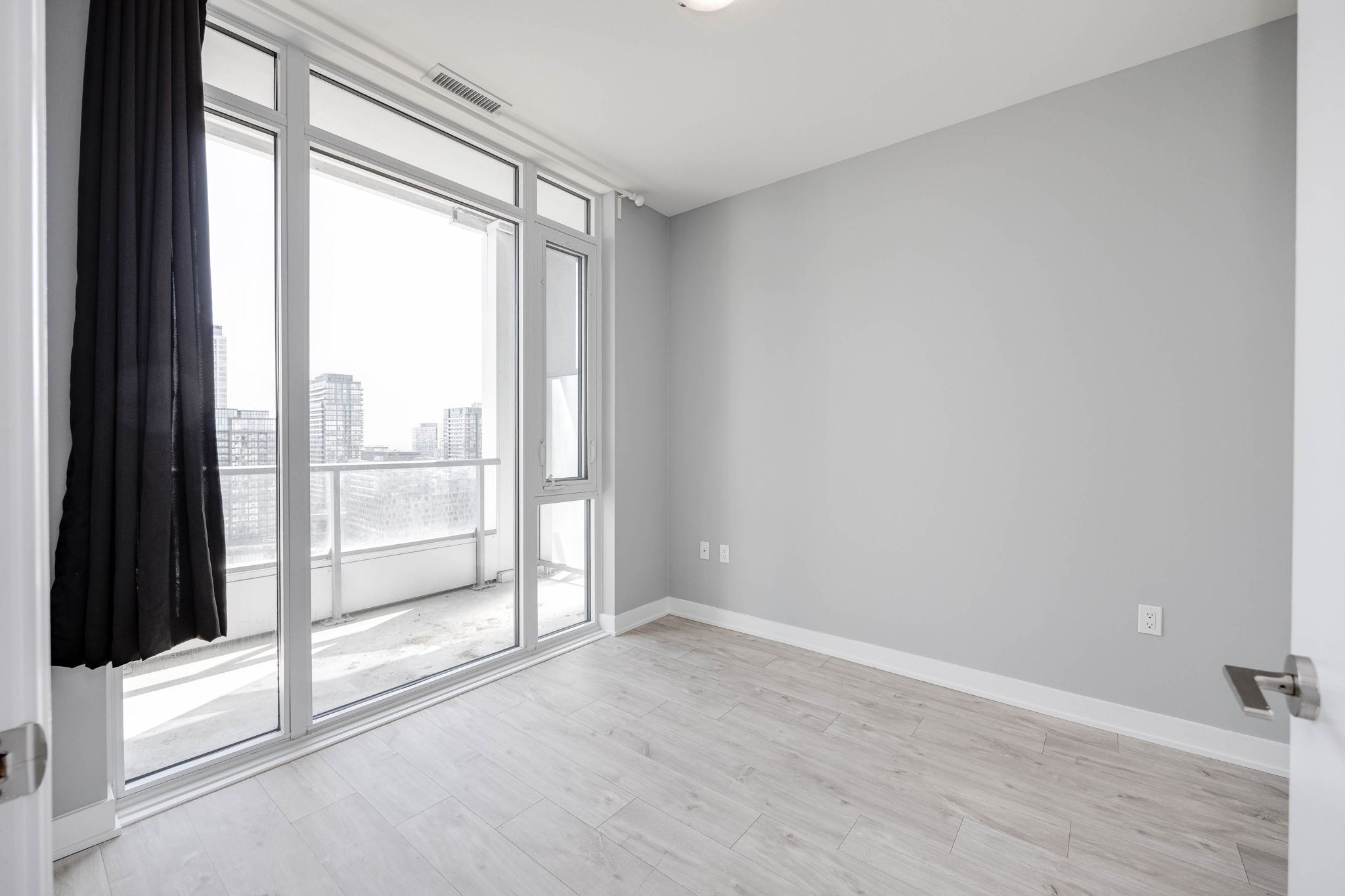 Toronto property showcase — delivered property photograph 13