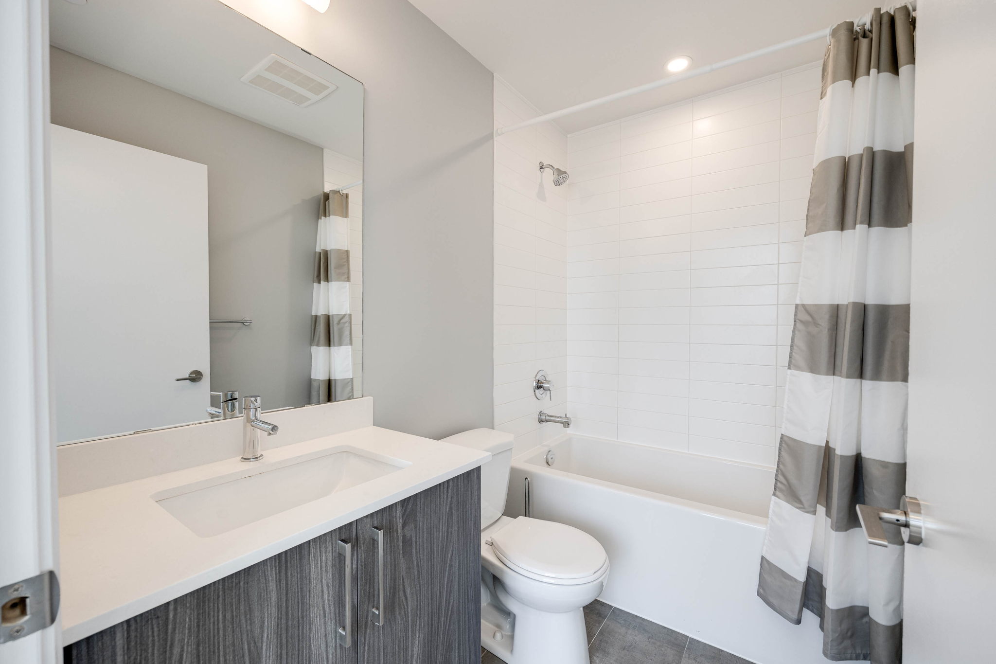 Toronto property showcase — delivered property photograph 21