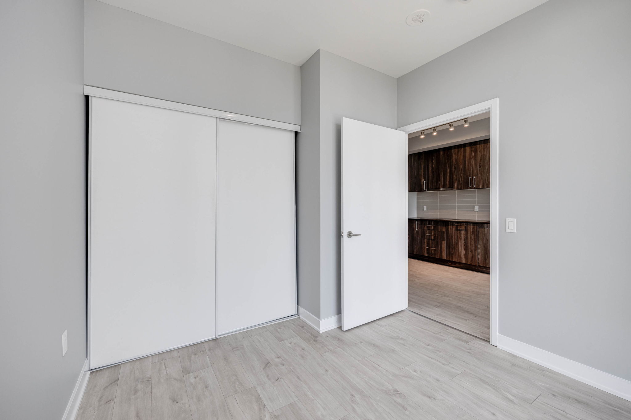 Toronto property showcase — delivered property photograph 14