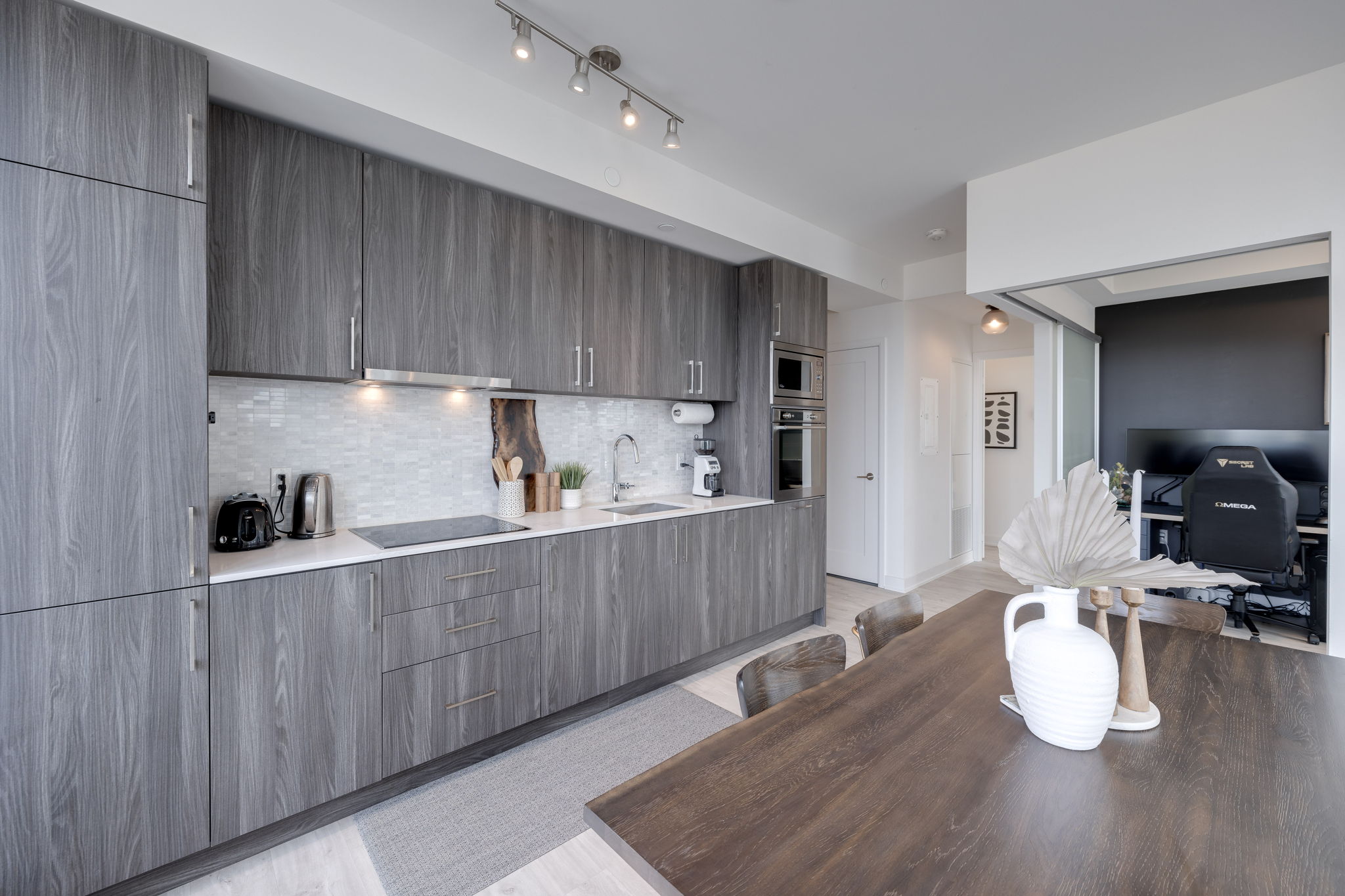 Toronto property showcase — delivered property photograph 9