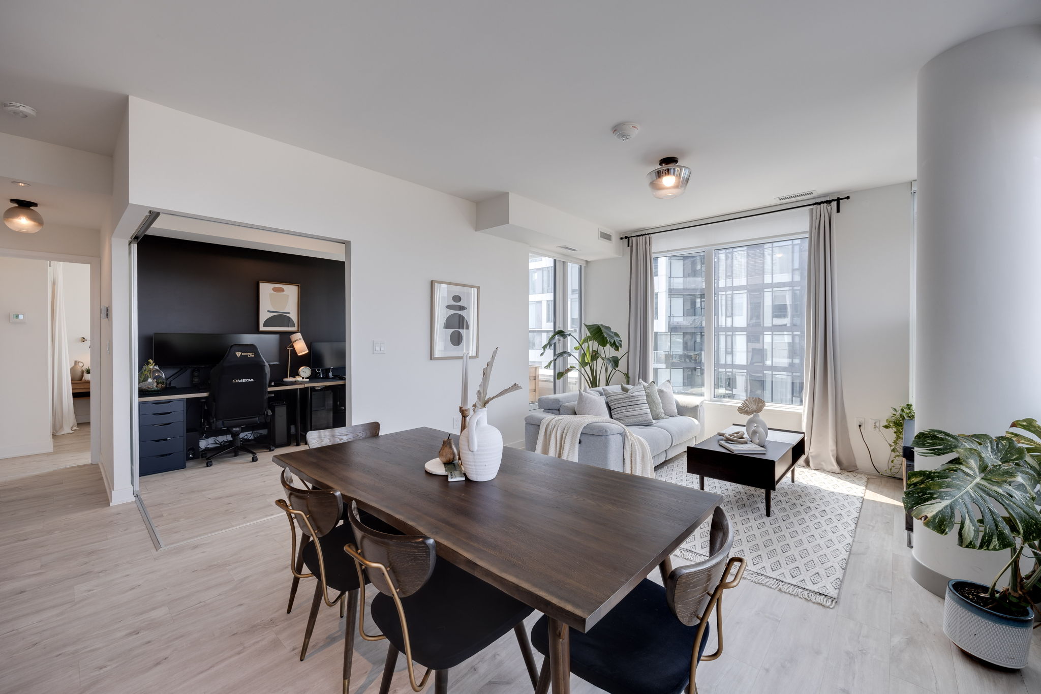 Toronto property showcase — delivered property photograph 8