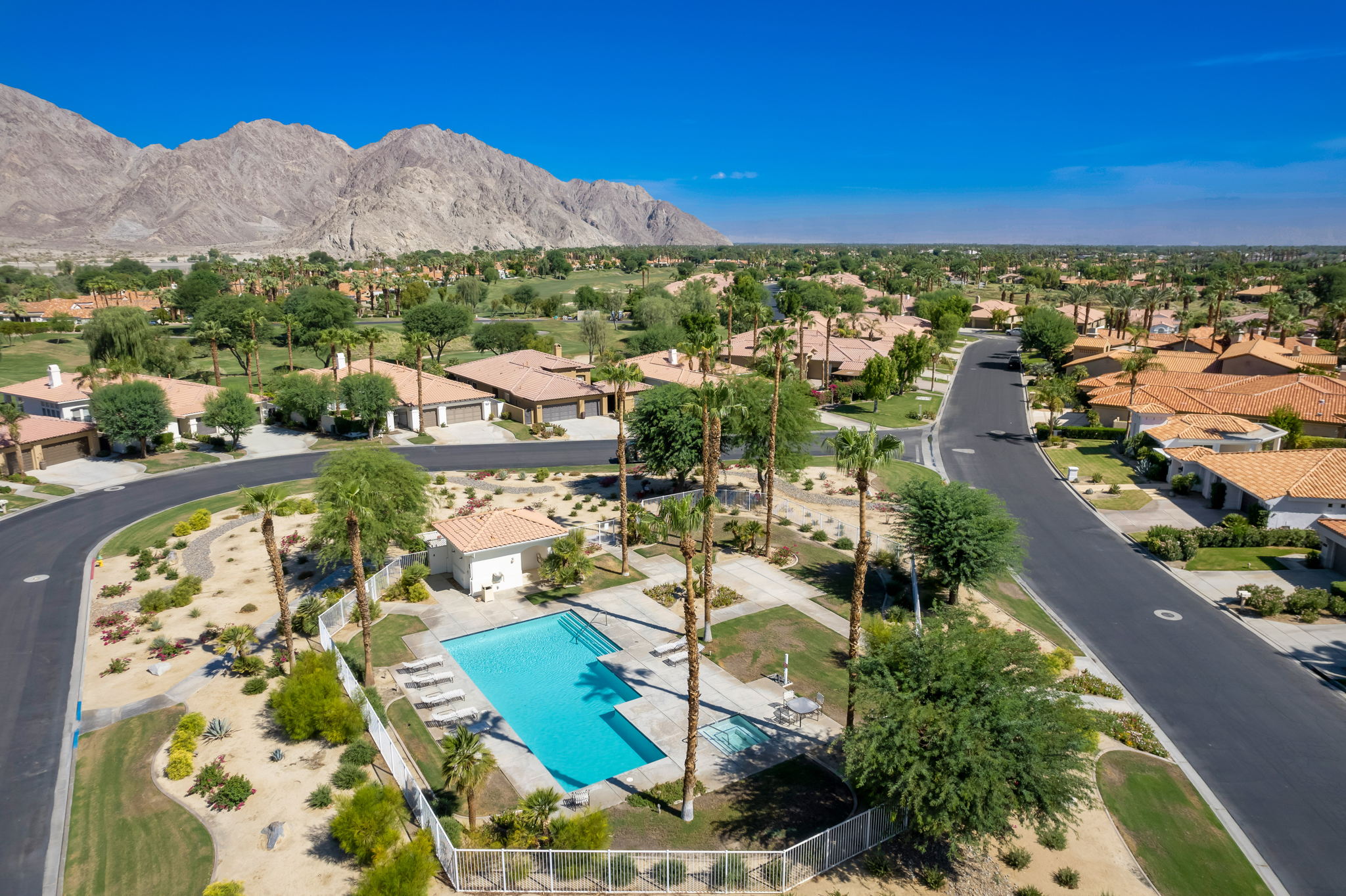 57600 Interlachen, La Quinta, CA 92253, USA Photo 10