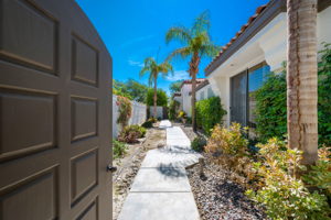 57600 Interlachen, La Quinta, CA 92253, USA Photo 11