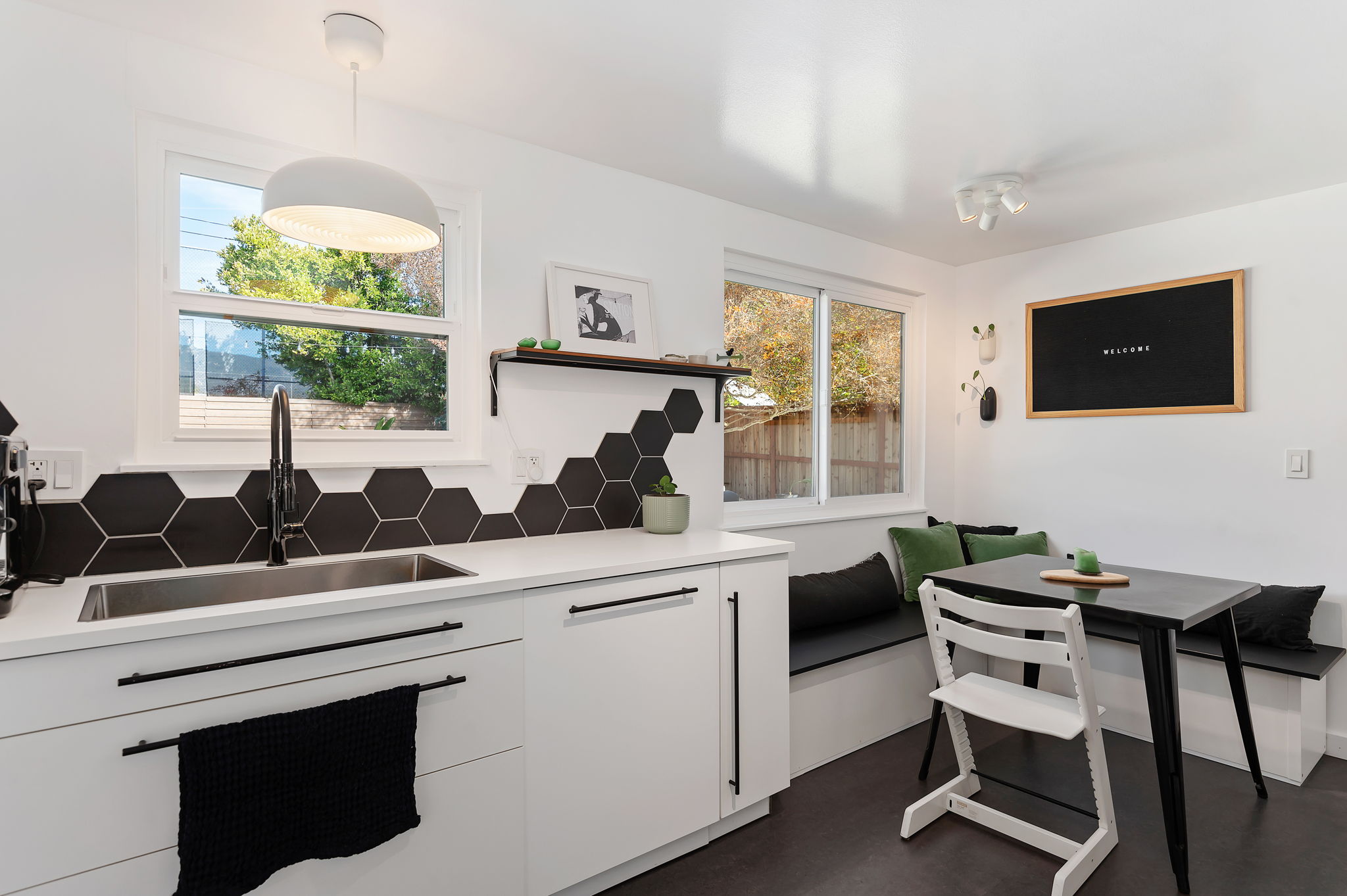 12 - Kitchen