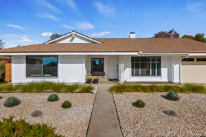 03 - Front Yard View
