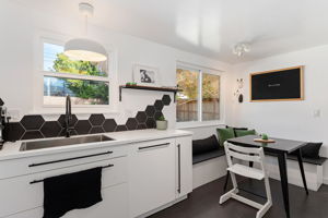 12 - Kitchen
