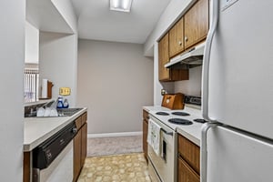 Rexford Ct Unit E-S1109-012.jpg