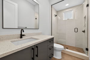 Guest Bathroom 2