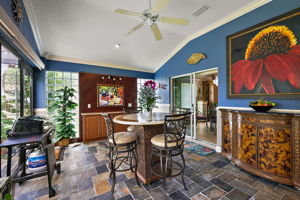 Under-Air Expansive Enclosed Lanai
