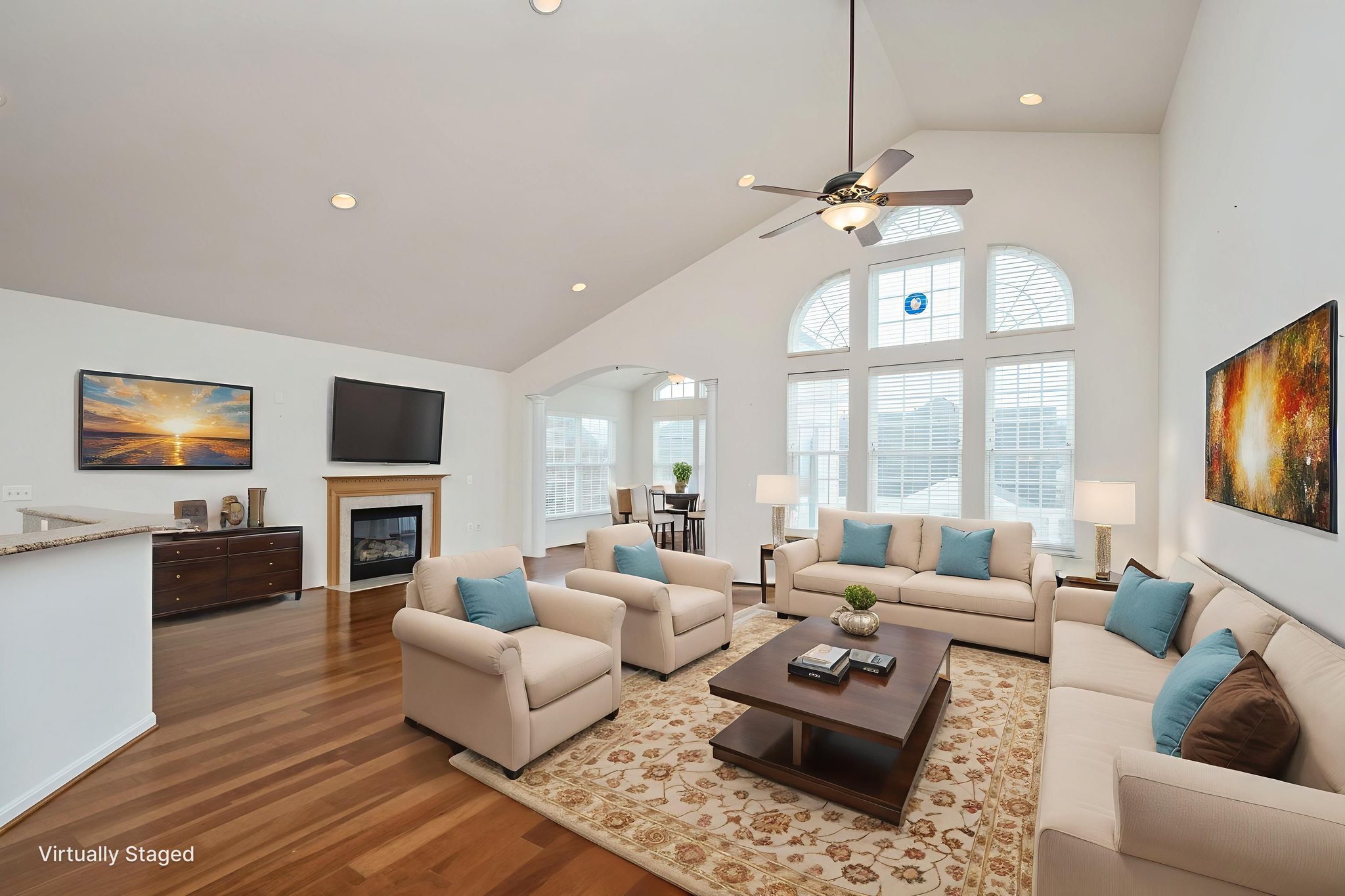 DSCF4494 virtually staged.jpeg